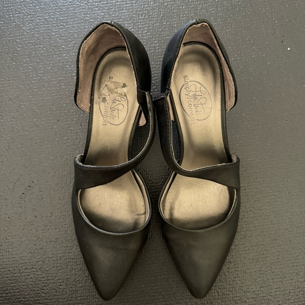 LIFESTRIDE black kitten heels, size 6